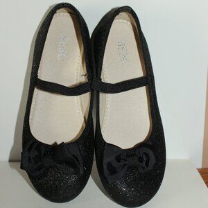 Bebo Size 2 Black Glitter Textured Ballet Style Shoe New